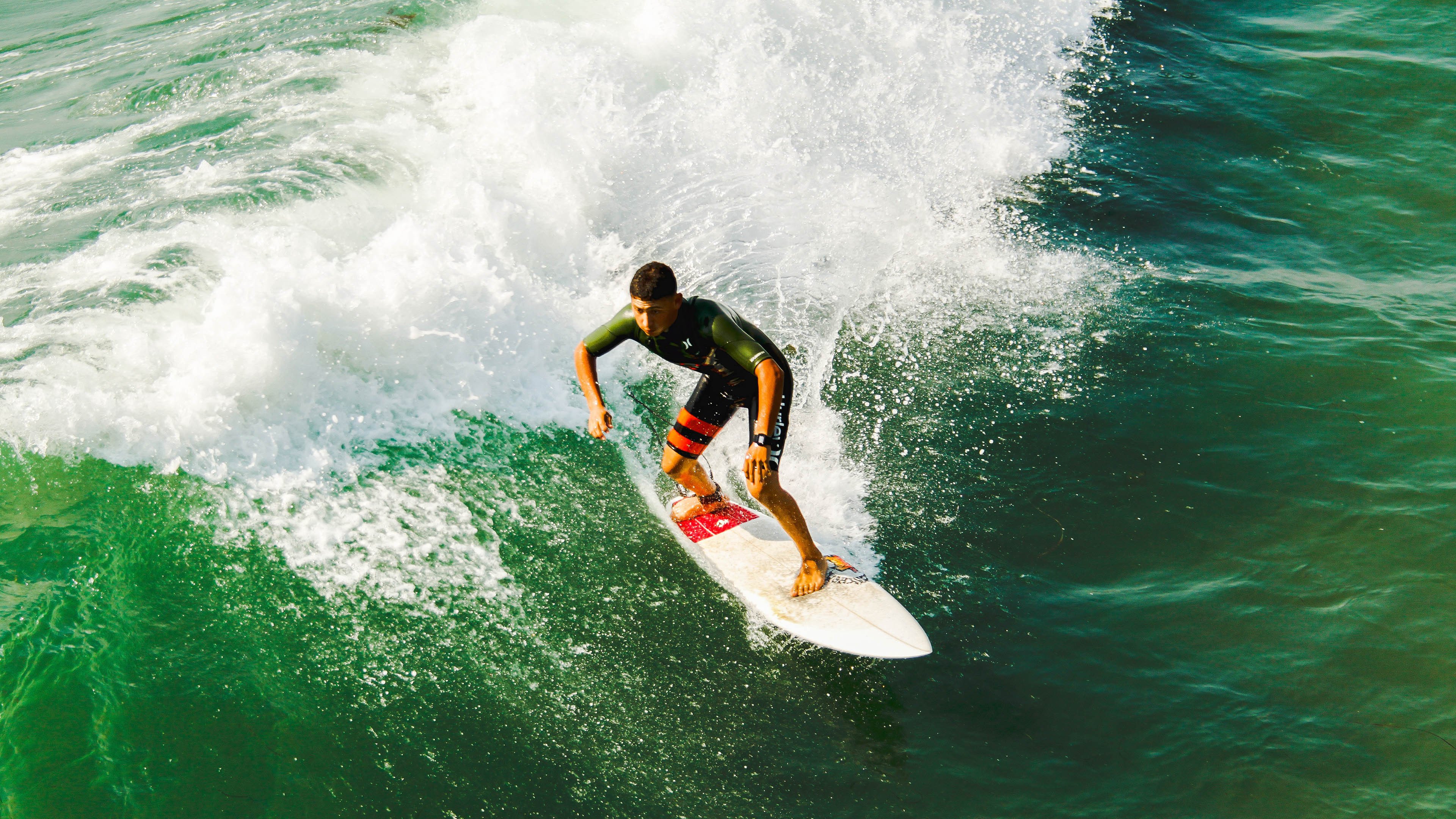 开云下载-当巴西桑巴在韩国谢幕，阿克在曼彻斯特起舞，足球，一场永不终结的轮回