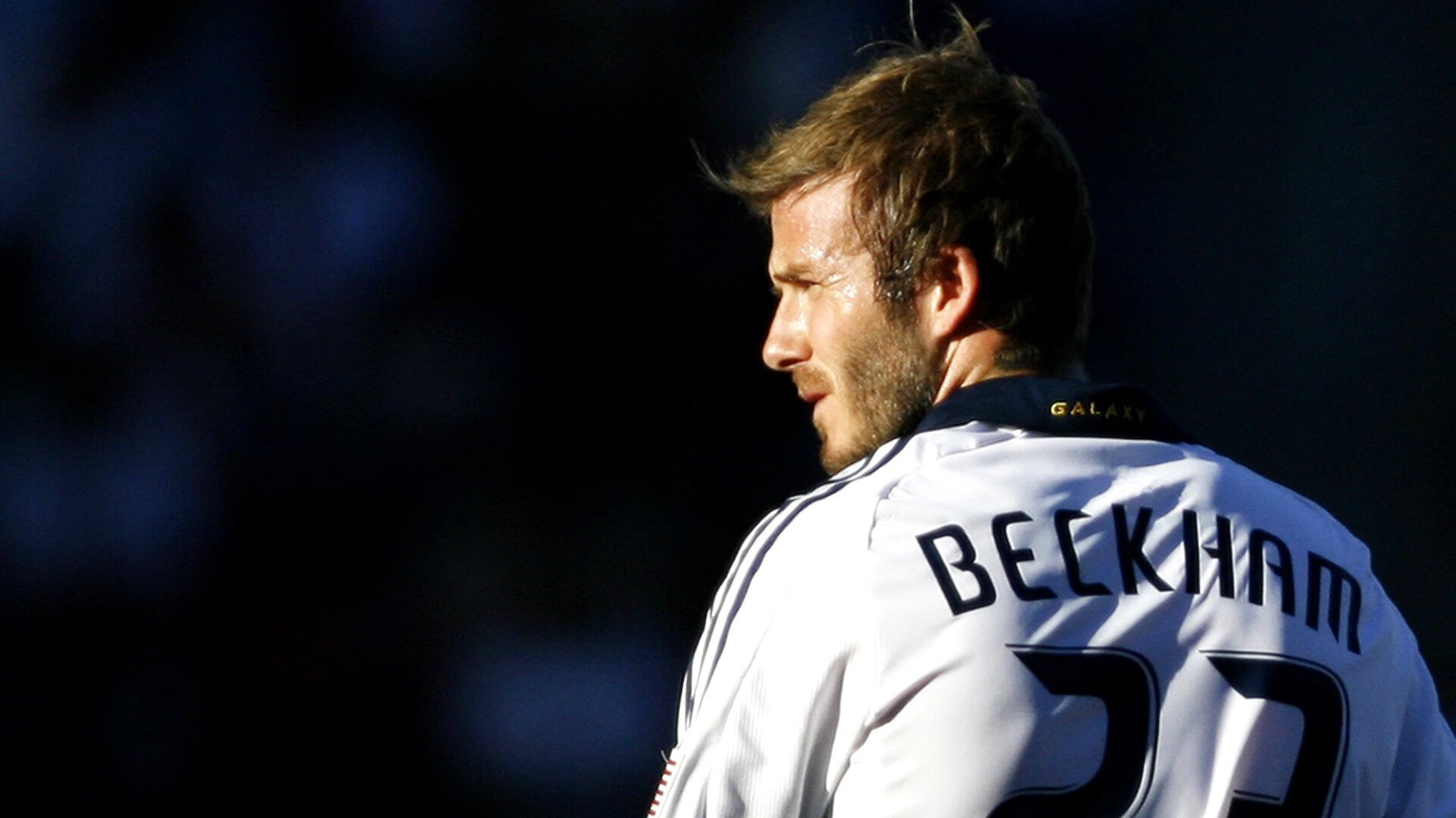 莱比锡红牛完胜波兰，本泽马硬仗之王背后的足球哲学